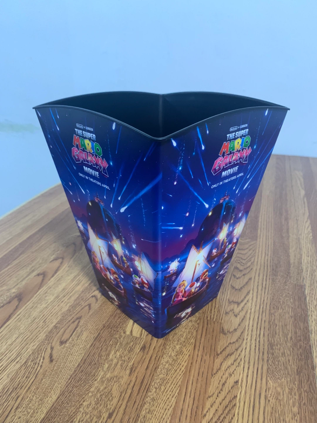 The Super Mario Galaxy… (Cinemark Exclusive) Collector’s Combo - photo 2