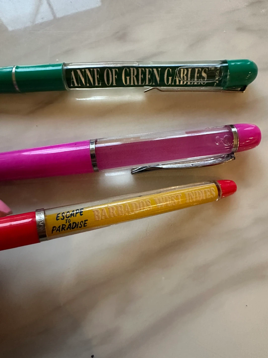 Lot of 2 floating Pens and 1 keychain - photo 2