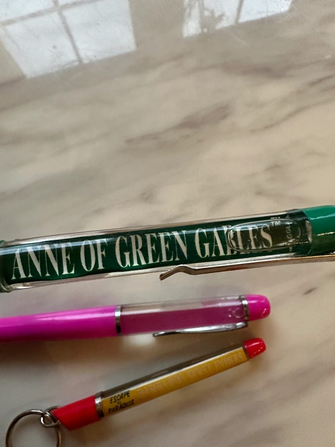 Lot of 2 floating Pens and 1 keychain - photo 3