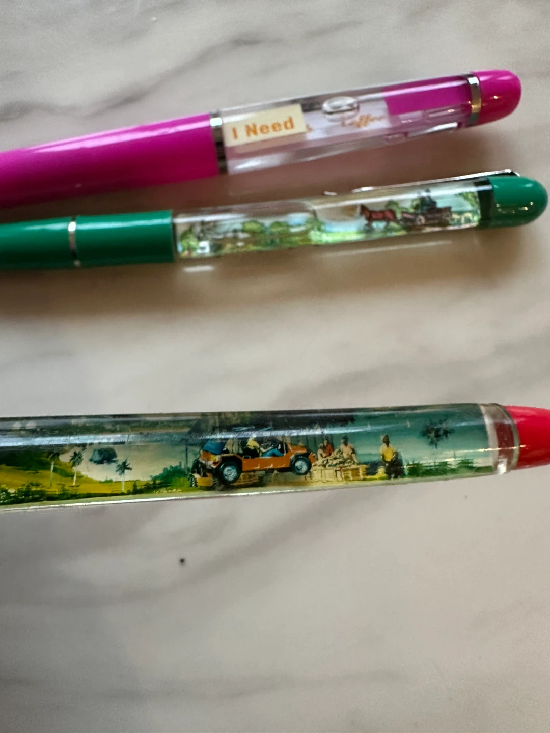 Lot of 2 floating Pens and 1 keychain - photo 5