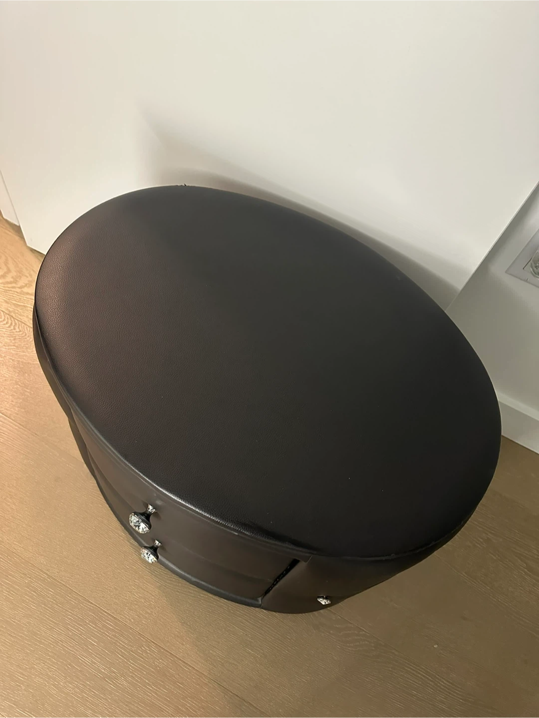 Tufted crystal nightstand in black faux leather w/ 2 drawers - photo 2