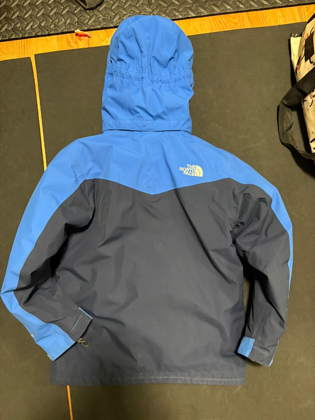 The North Face Boys Triclimate Jacket size 10/12 - photo 2