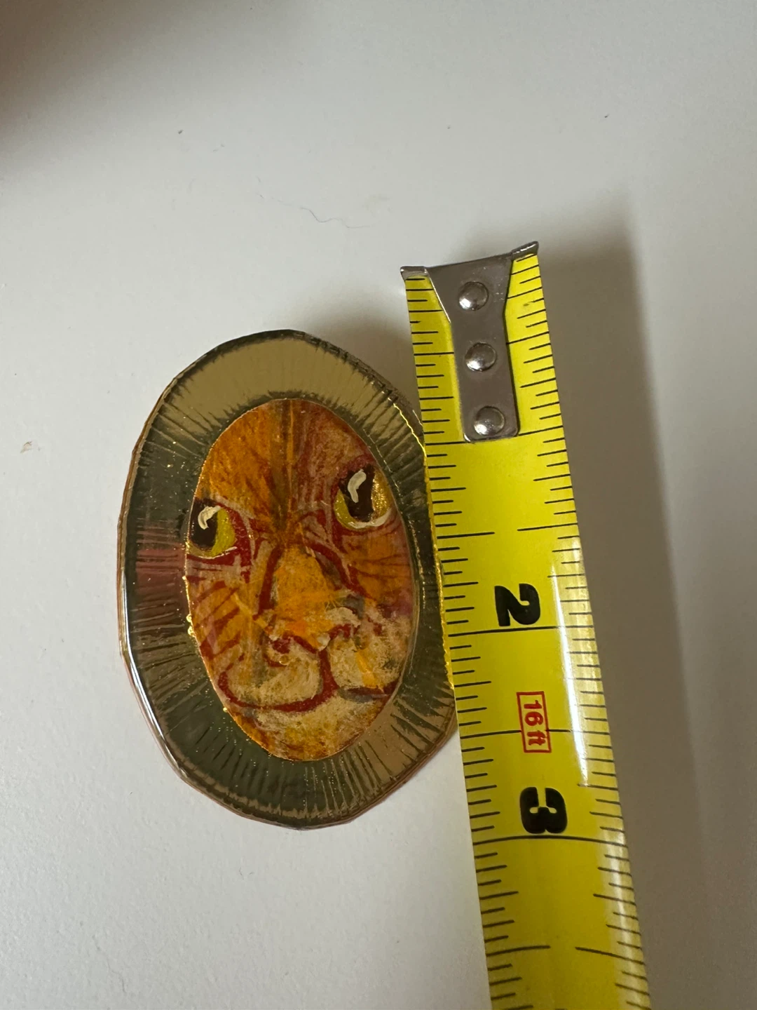 Hand-painted Lion Face Brooch - photo 3