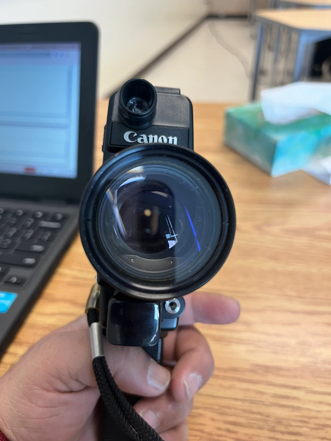Canon 310XL Super 8 Movie Camera - photo 4