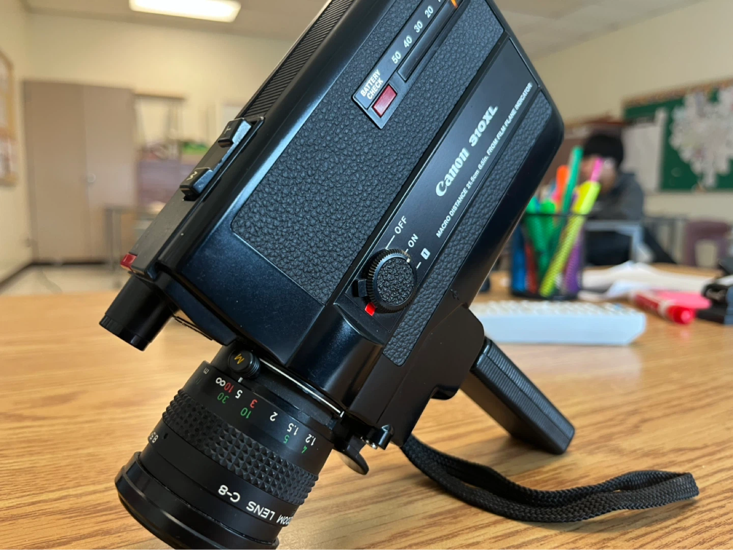 Canon 310XL Super 8 Movie Camera - photo 5