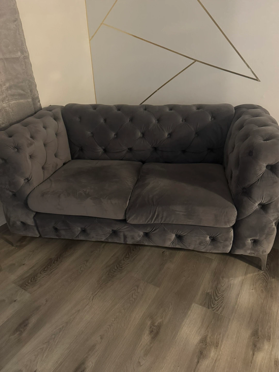 Grey Velvet tufted Sofa - photo 2