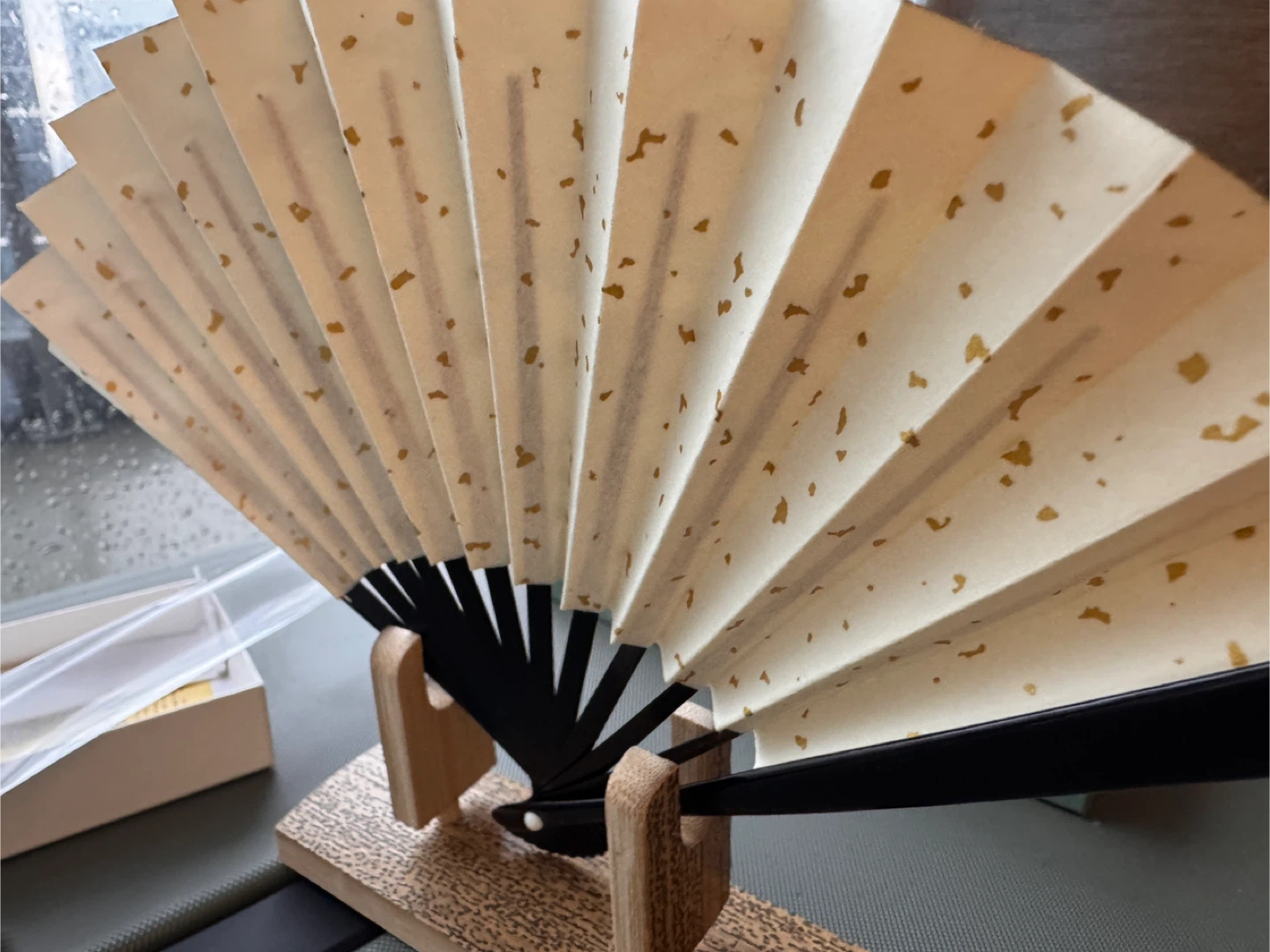 Japanese Crane Folding Fan with Stand - photo 4