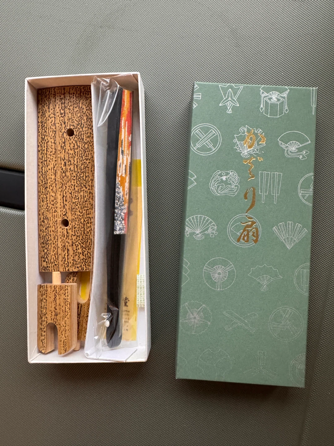 Japanese Crane Folding Fan with Stand - photo 2