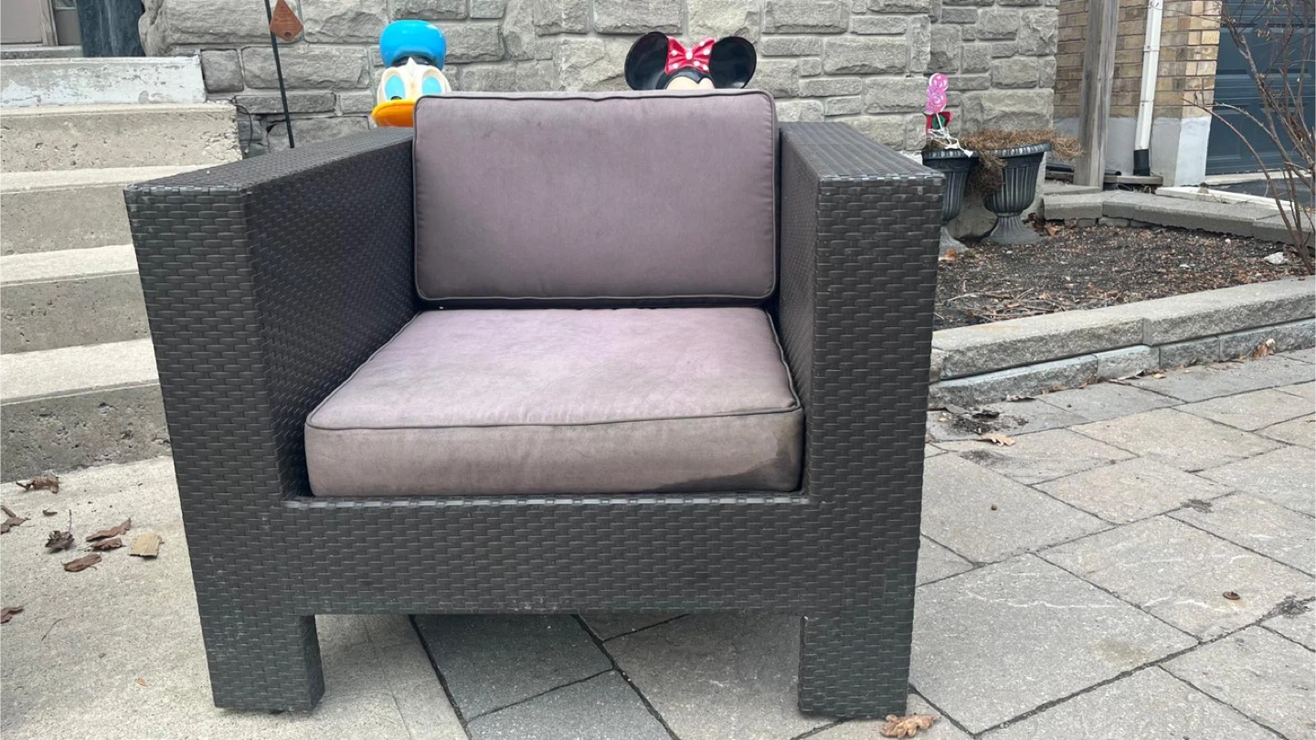 Pummer wicker conversation patio set $200 firm - photo 2