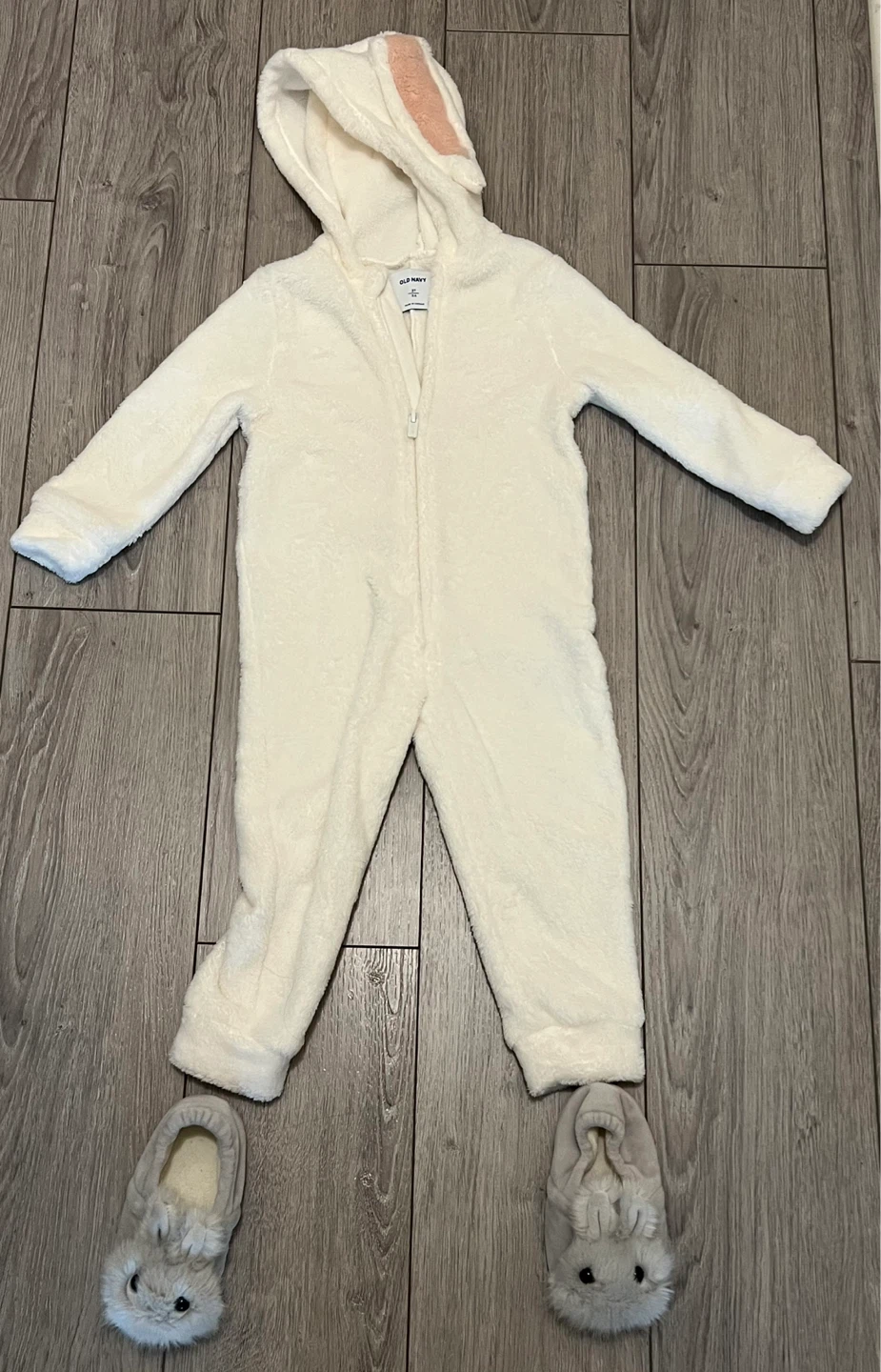 Bunny onesie and slippers - 3T - perfect for Easter egg hunt