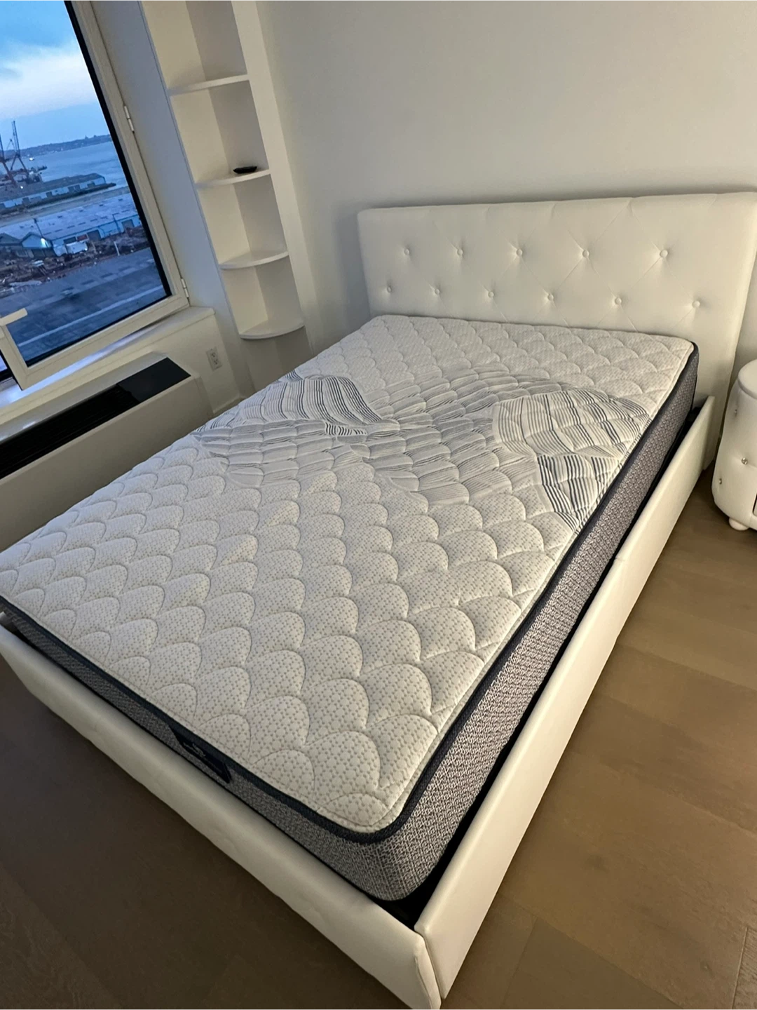 Serta Perfect Sleeper FULL size mattress
