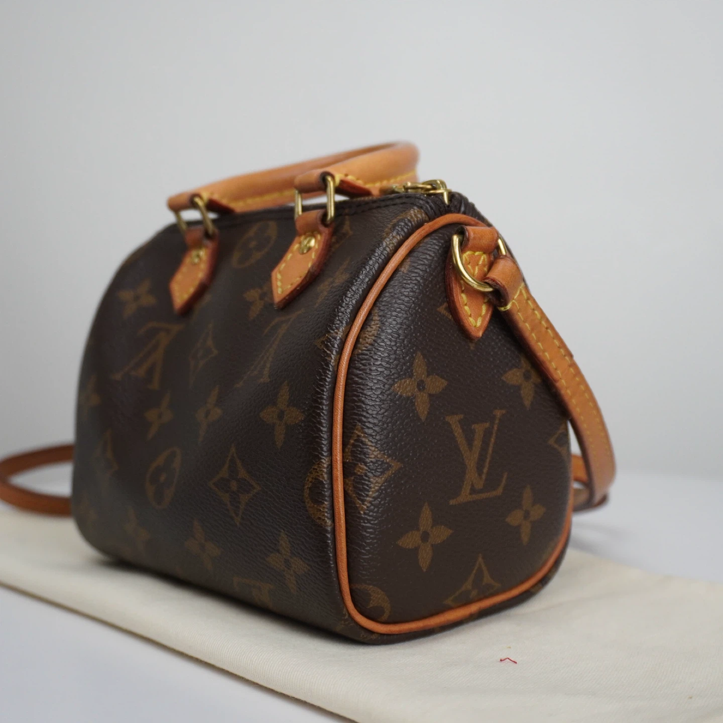 Louis Vuitton Speedy Nano Monogram Handbag - photo 3