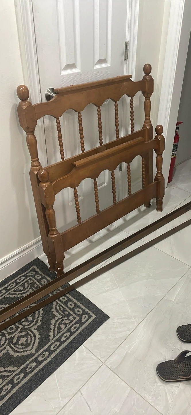 TWIN size Wooden Headboard and Footboard Bed Frame - photo 3