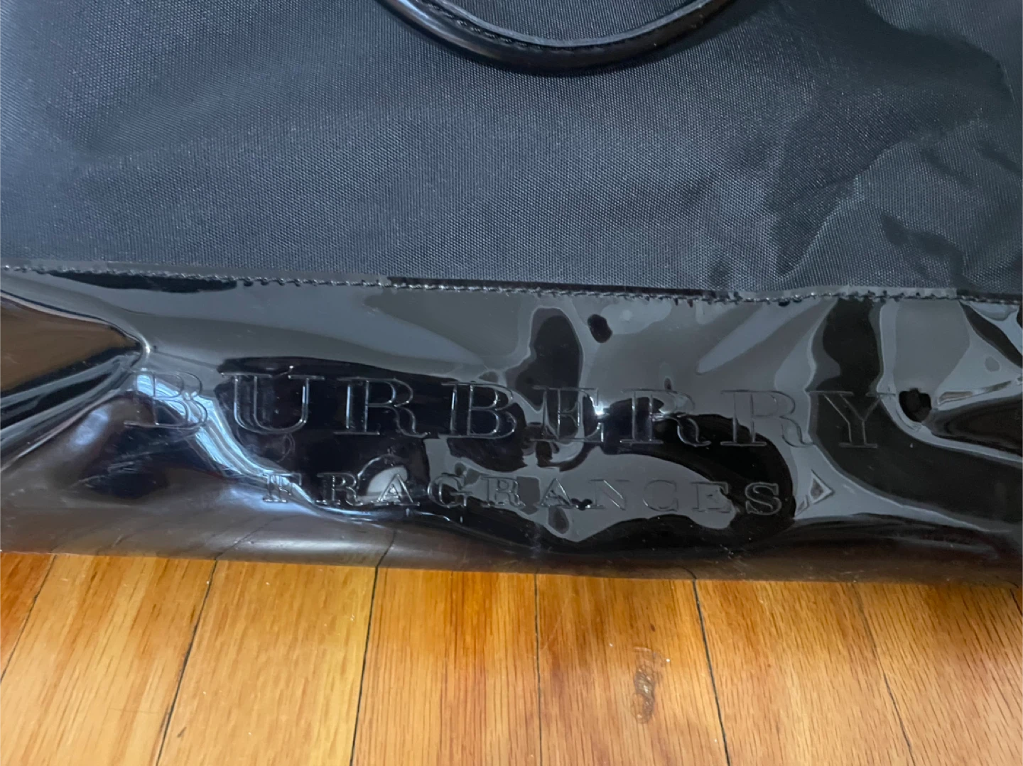 Burberry "Fragrances" Black Nylon & Patent Tote Bag - photo 2