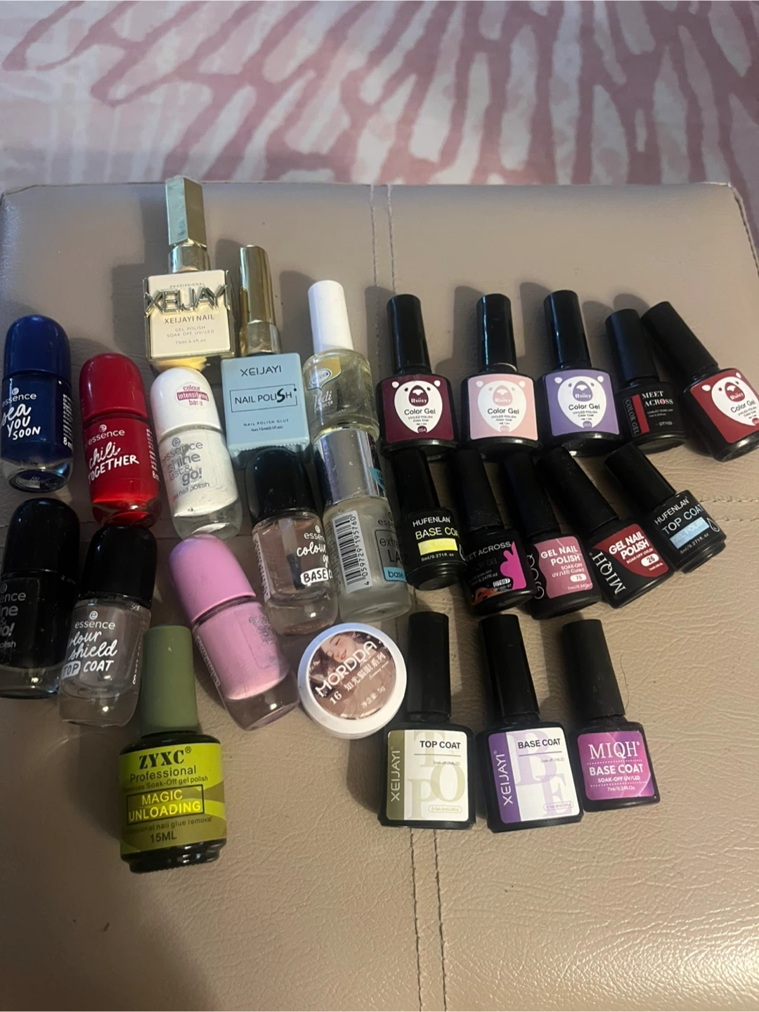 Assorted gel Nail Polish