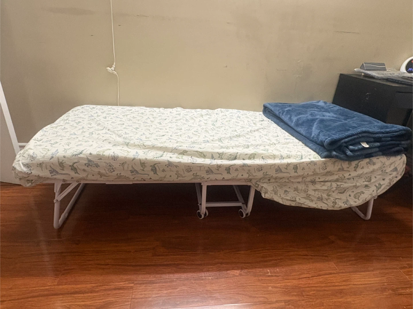 Folding Bed with Mattress - photo 2