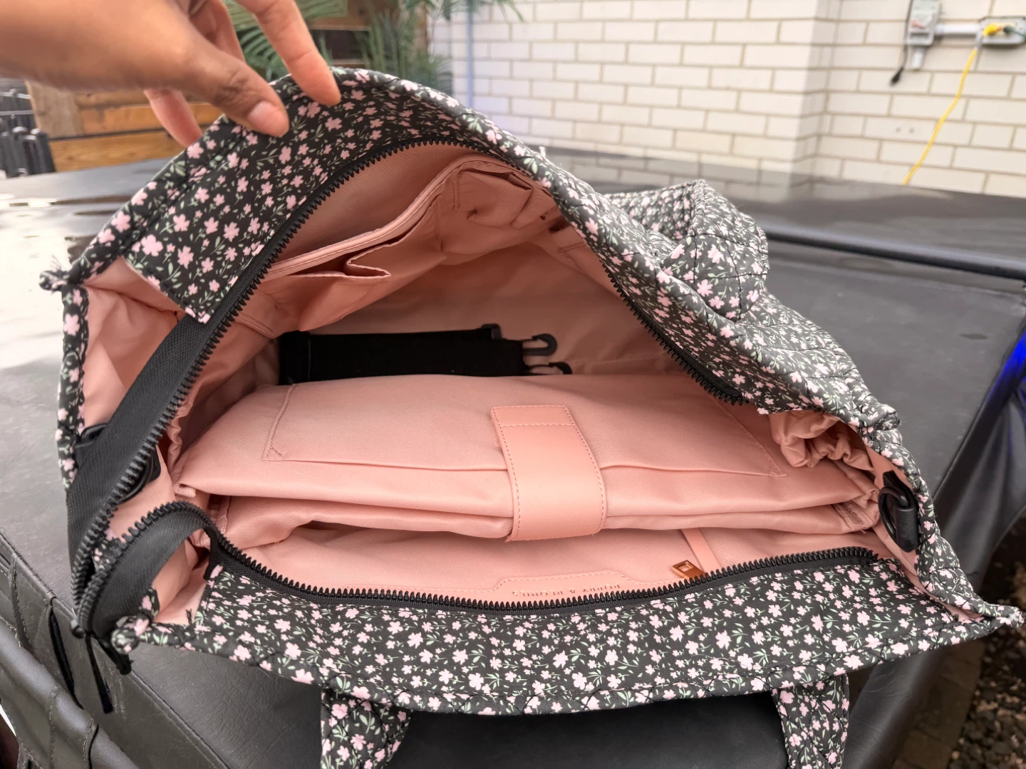 Poppy & Peonies Quilted Tote Bag - photo 4