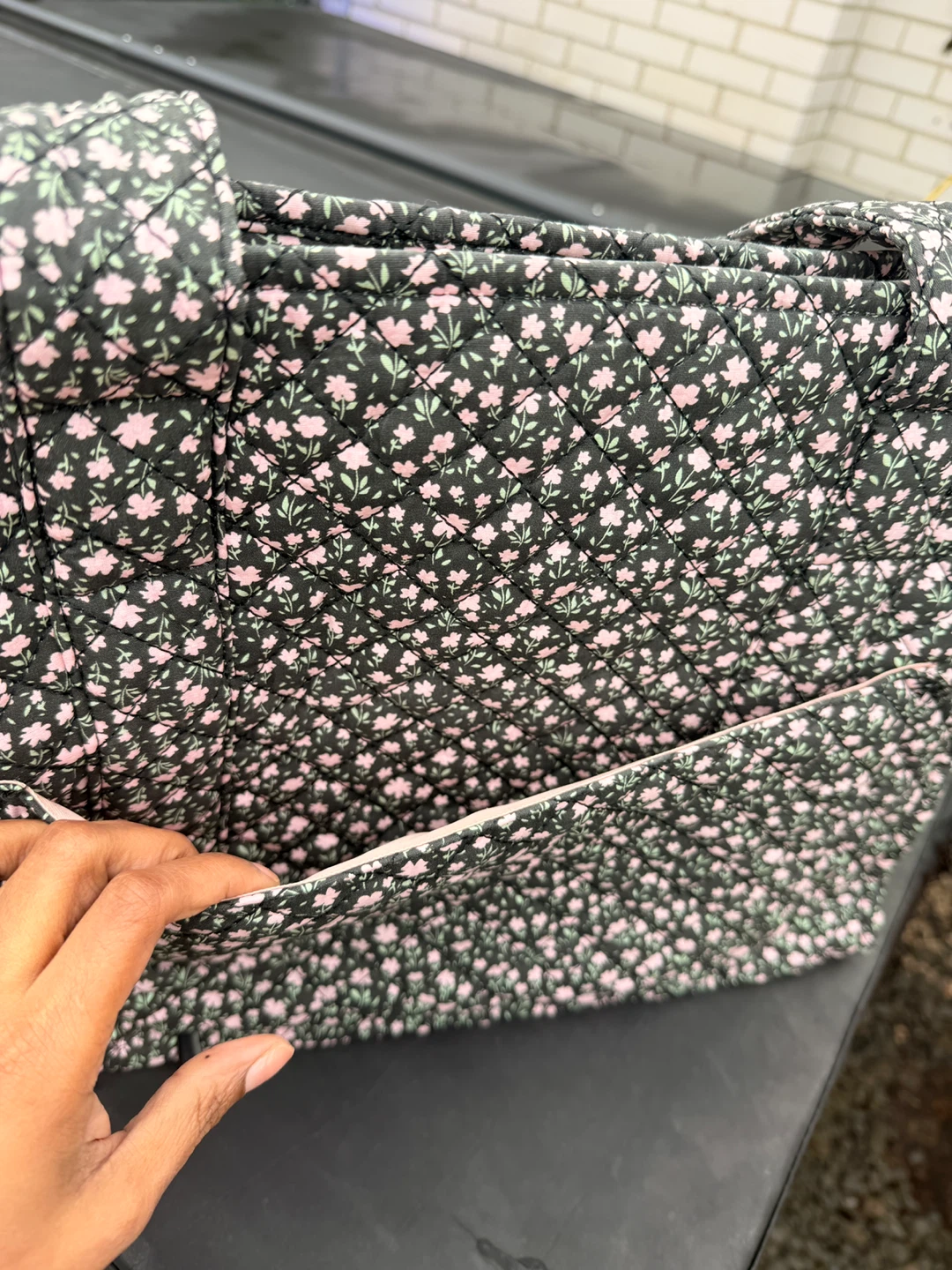 Poppy & Peonies Quilted Tote Bag - photo 3