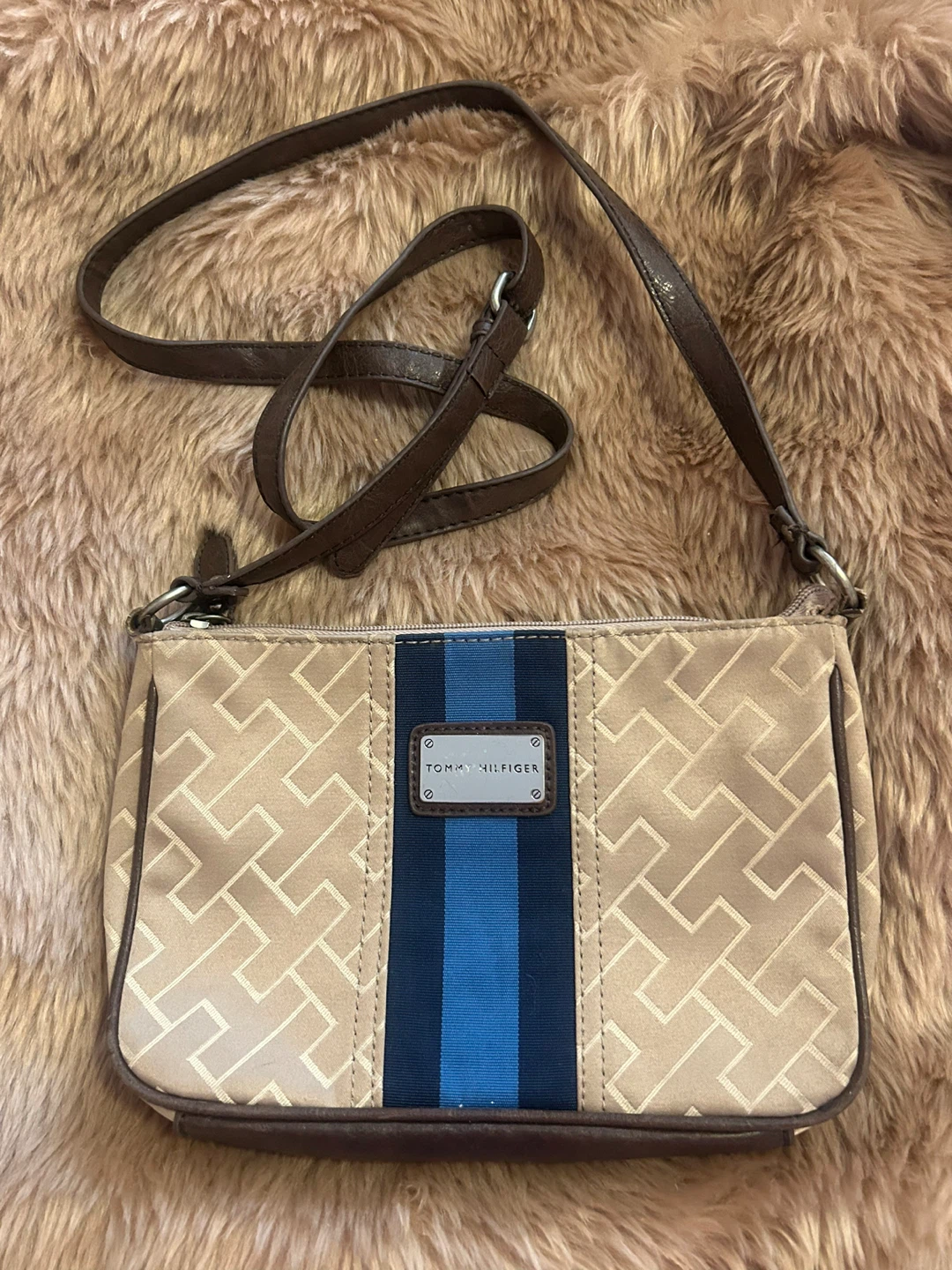 TOMMY HILFIGER JOCELYN II JACQUARD MONOGRAM CROSSBODY BAG - photo 2