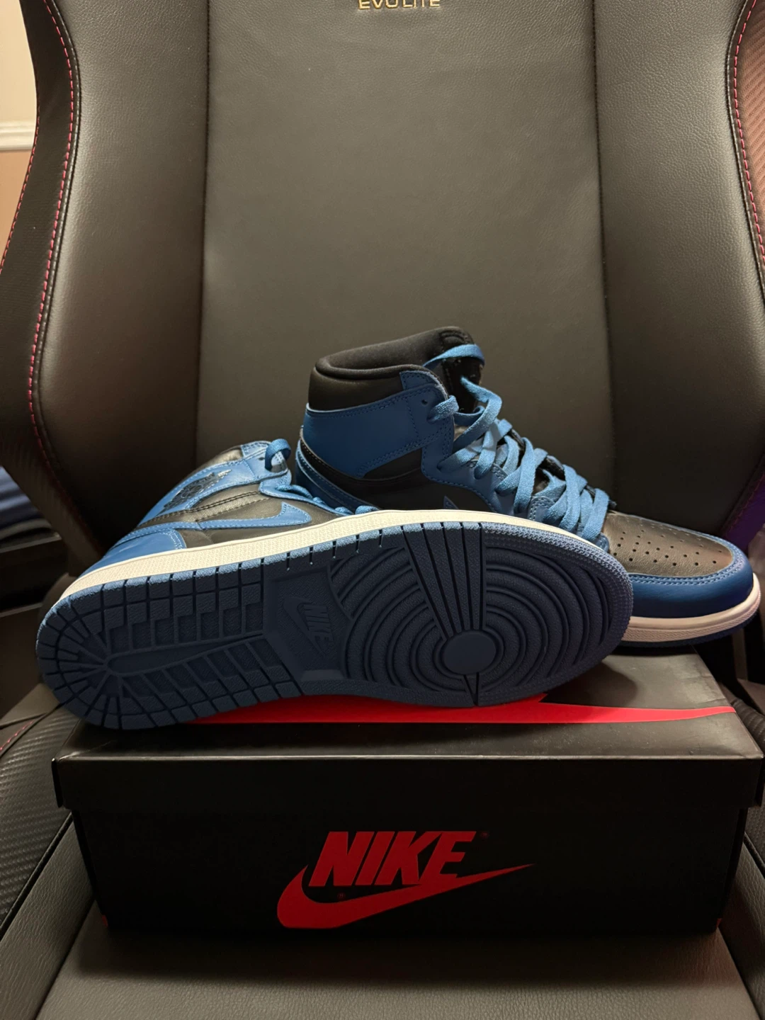 Air Jordan 1 High OG "Dark Marina Blue" - photo 2