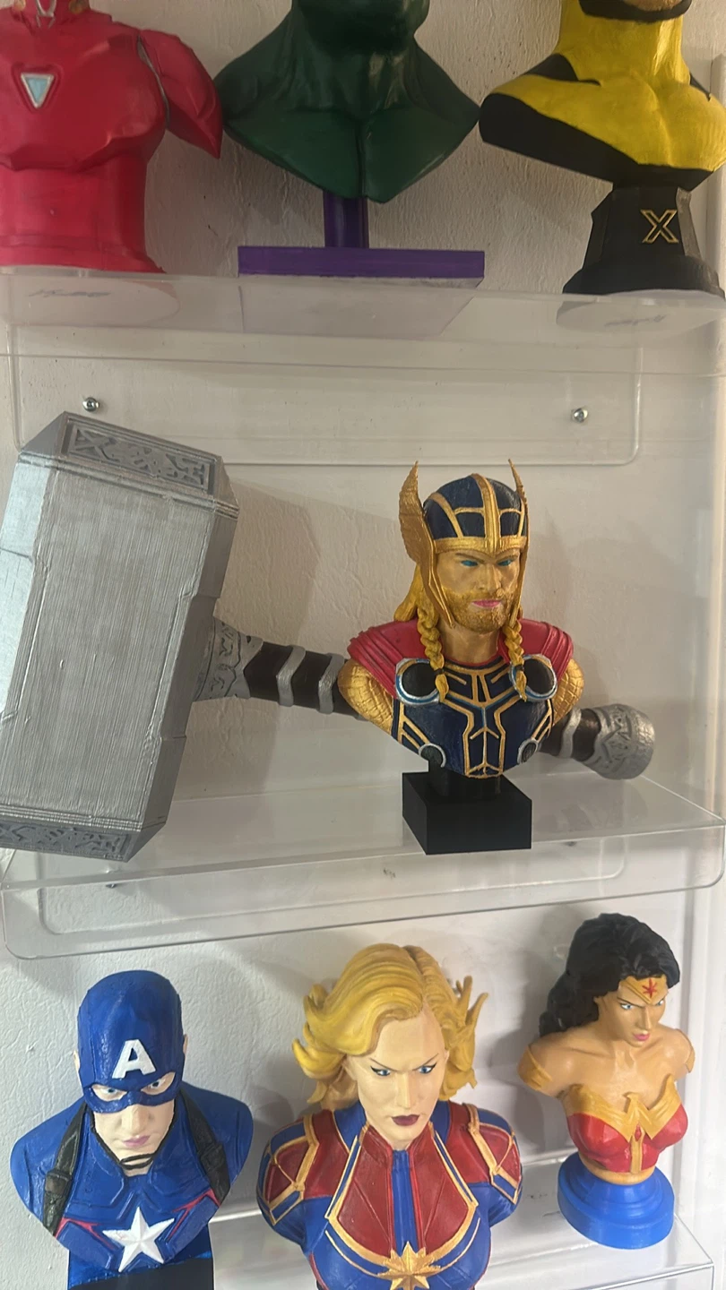 Set of Marvel and DC Character Busts and Infinity Gauntlet - photo 5