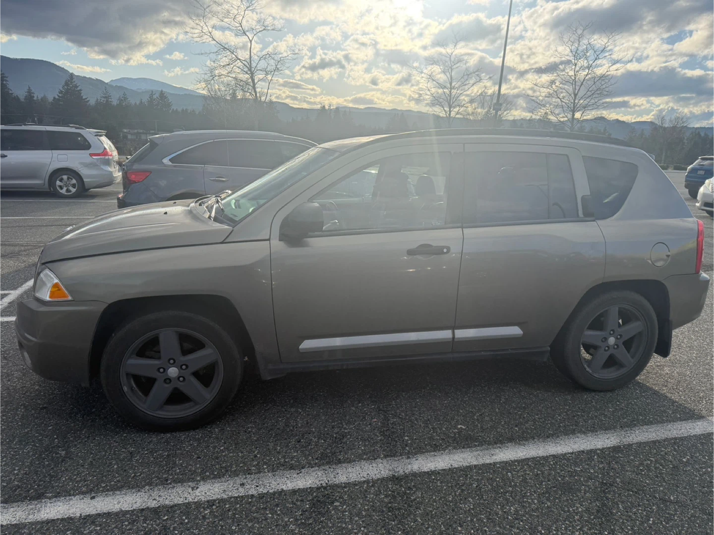 Jeep Compass SUV - photo 4