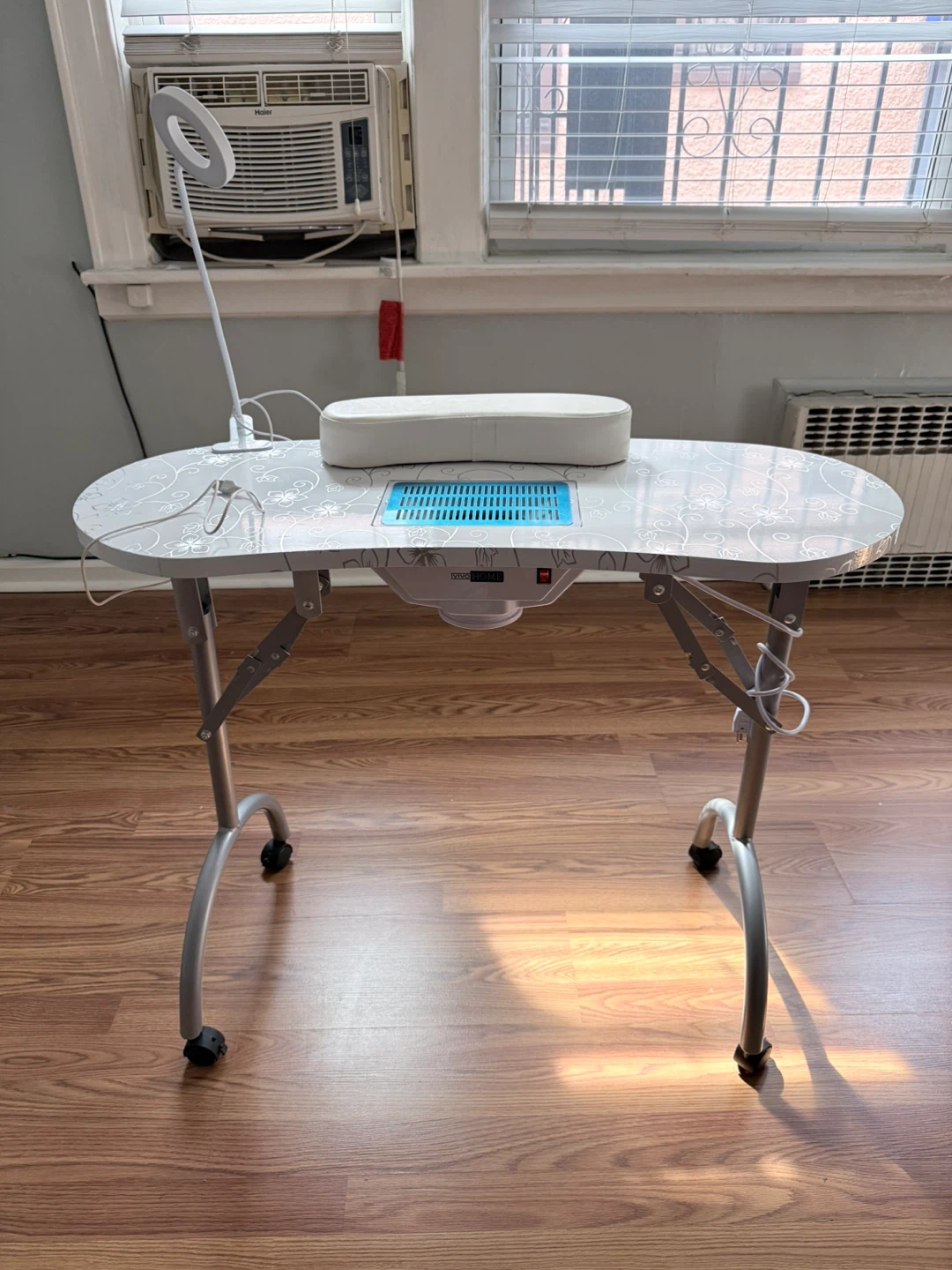 Nail Tech Manicure Table with Lamp and Dust Collector - photo 3