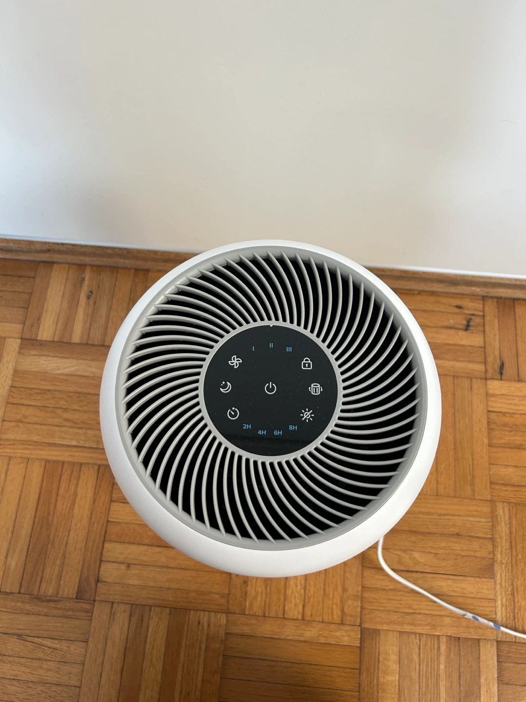 Levoit air purifier - photo 3