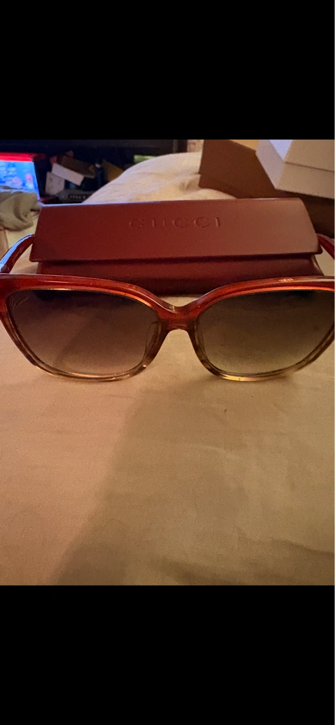 🥕Authentic Gucci Sunglasses with Case - photo 2