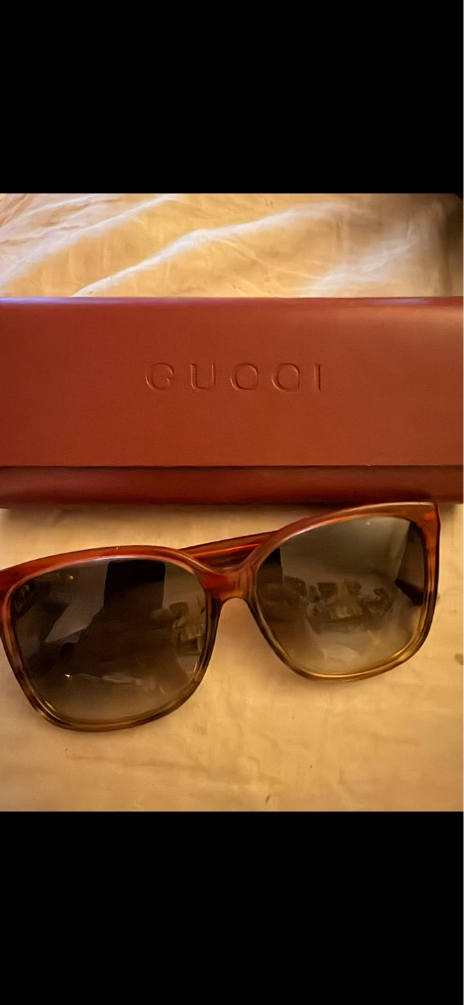 🥕Authentic Gucci Sunglasses with Case