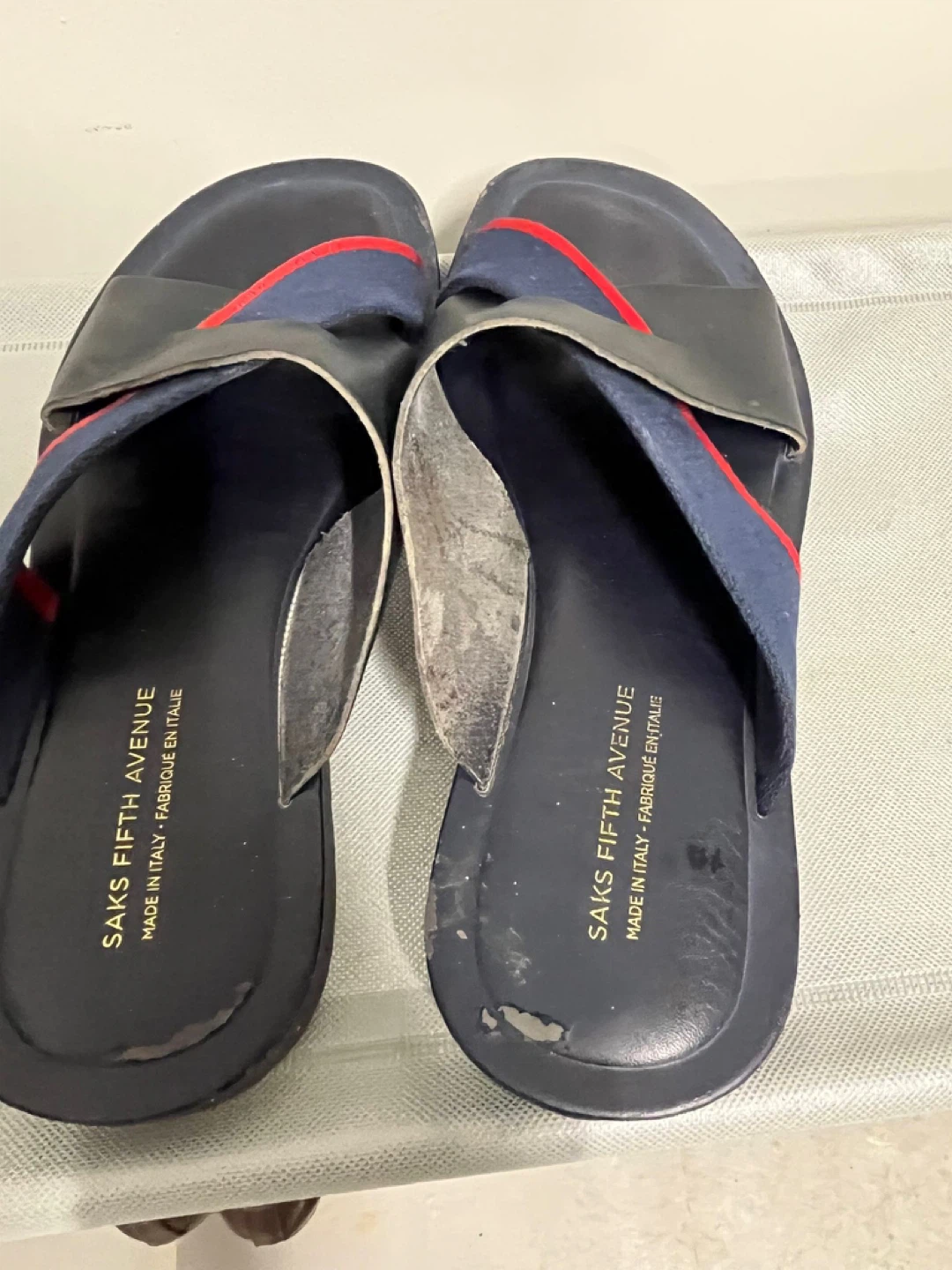 Saks Fifth Avenue Navy Blue & Red Accent Slides - Made in Italy - photo 2