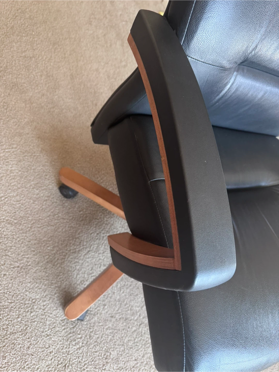 Black Leather Executive Office Chair with Wooden Accents - photo 2