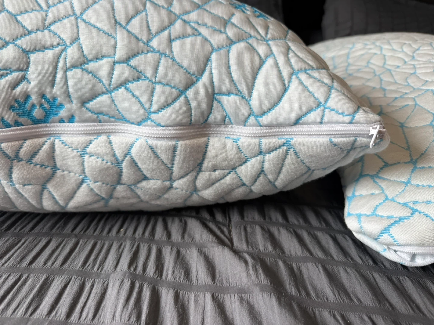 Cooling Gel Memory Foam Pillow - photo 2