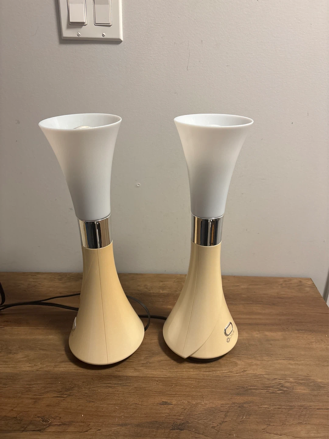 Set of 2 OttLite Table Lamps - photo 5
