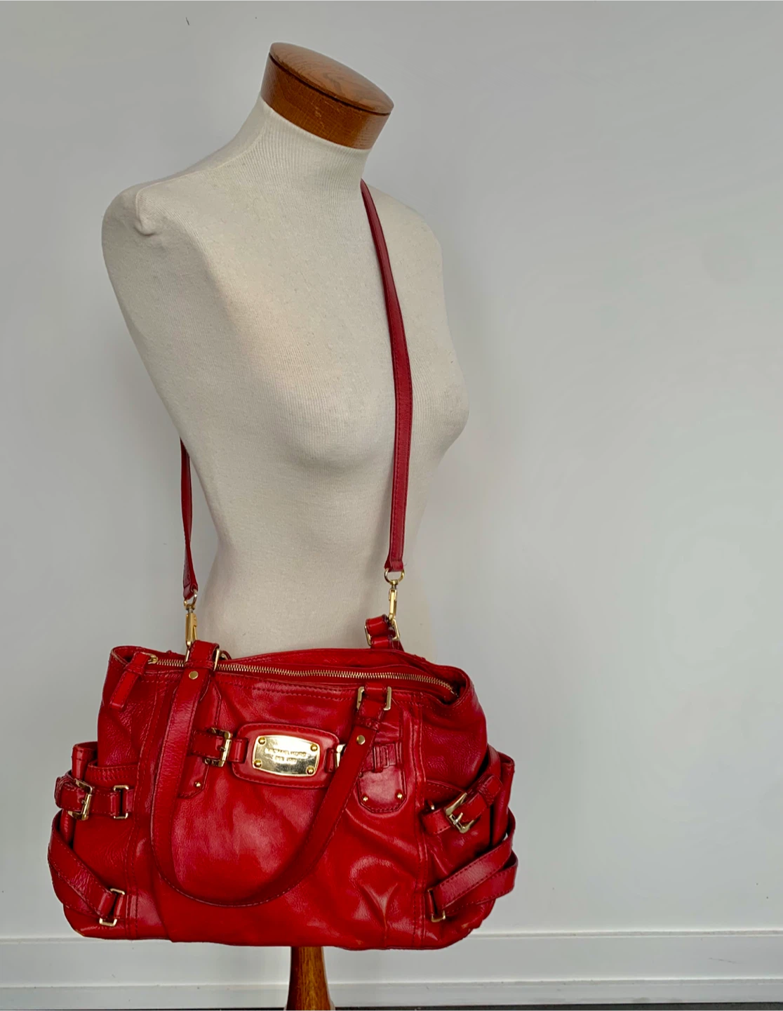 Michael Kors Red Leather Shoulder Bag - photo 2