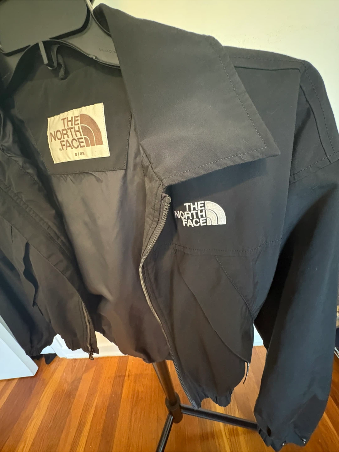 The North Face Black Cropped Jacket Size S/85 - photo 4