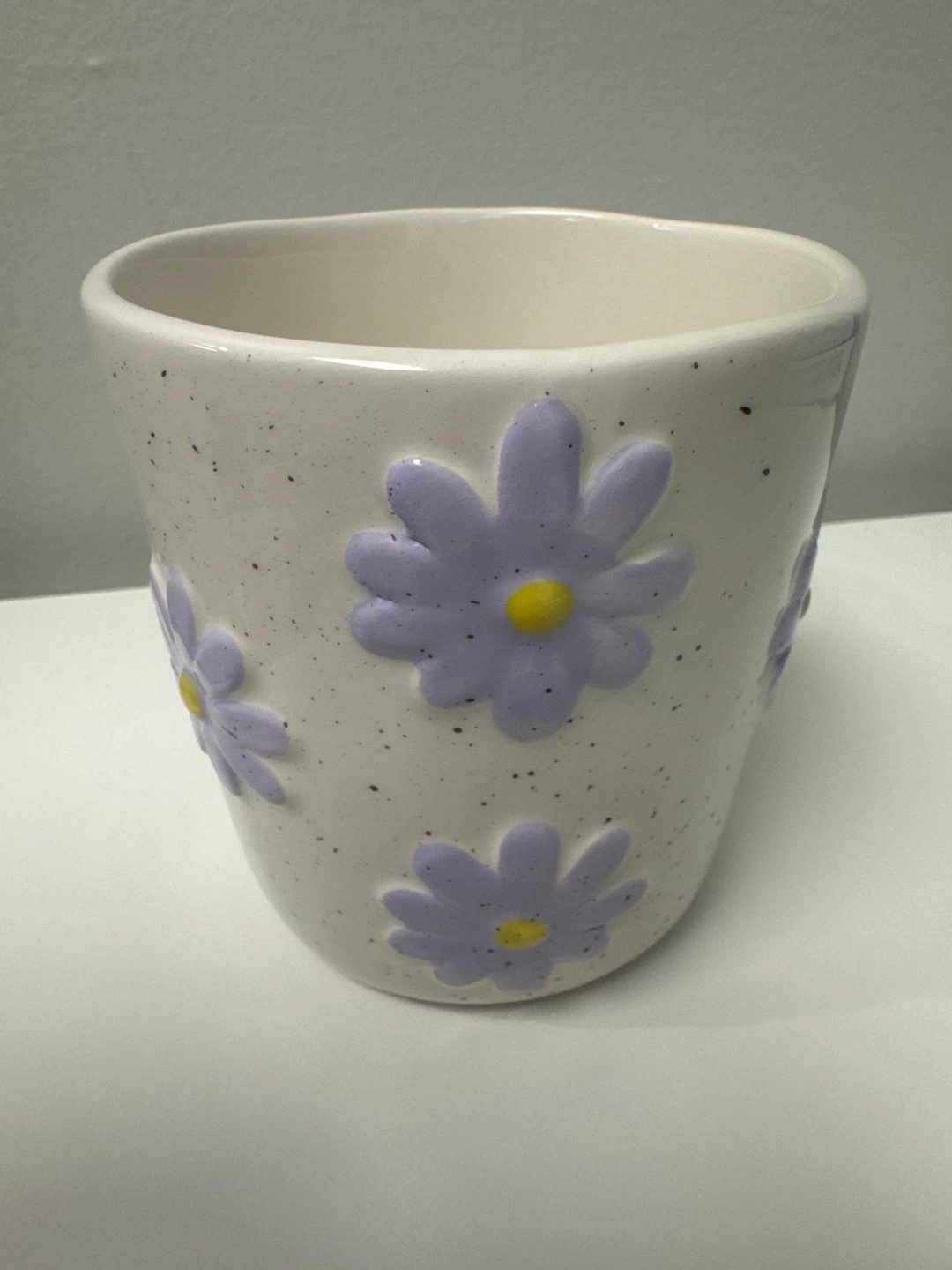 White Ceramic Mug with Purple Daisies - photo 3