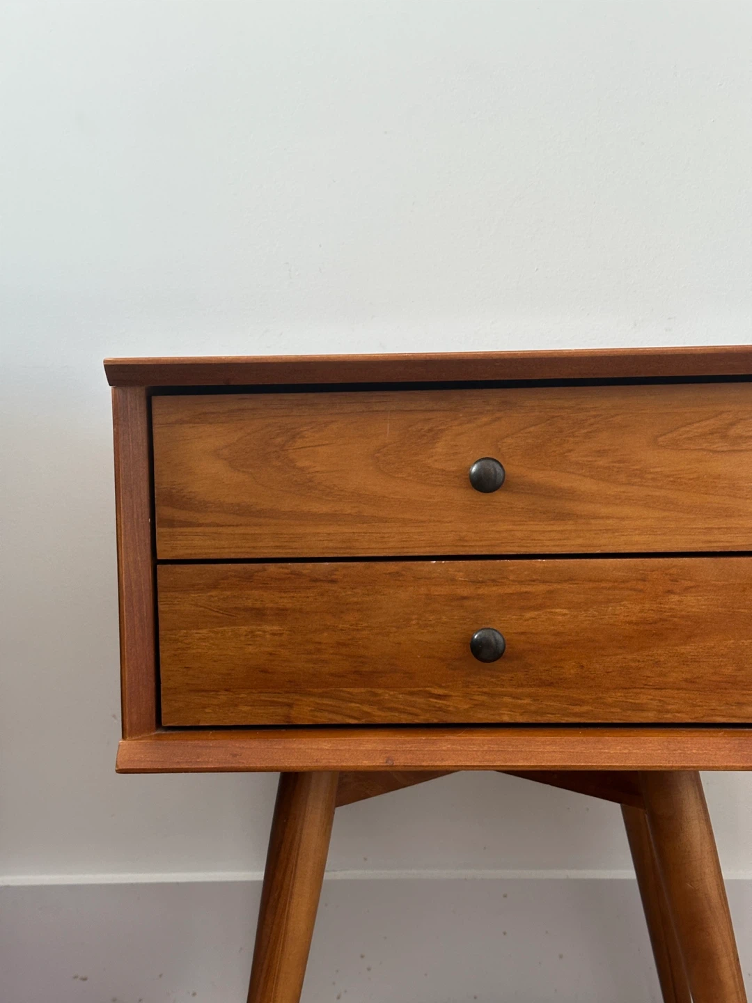 Mid-Century Modern Nightstand (2 Drawers) – George Oliver - photo 2