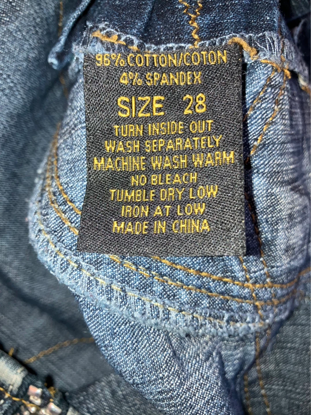Like New-Women's Jeans Size 28 - photo 3