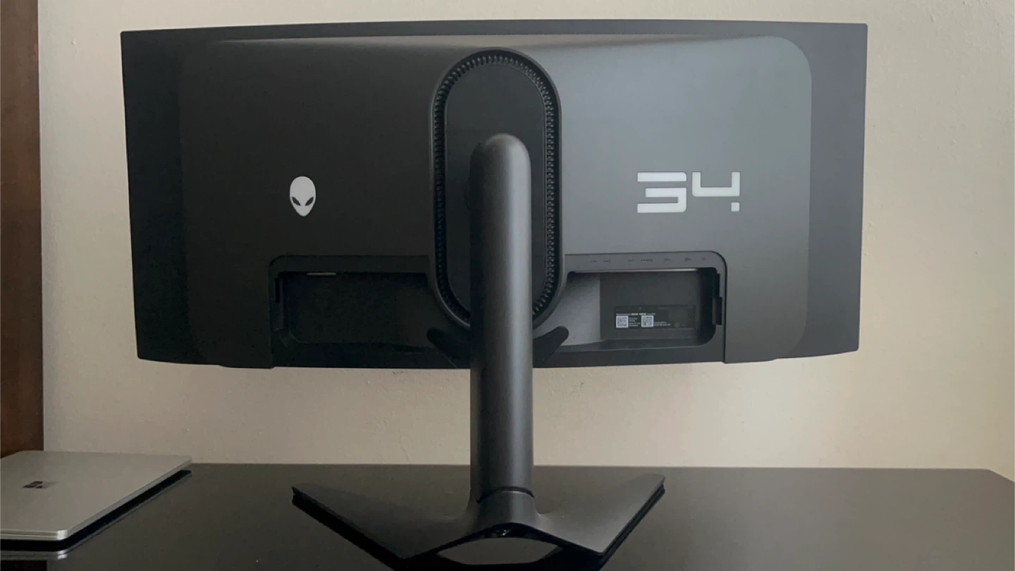 Alienware 34” OLED Ultrawide Monitor AW3423DWF - photo 4