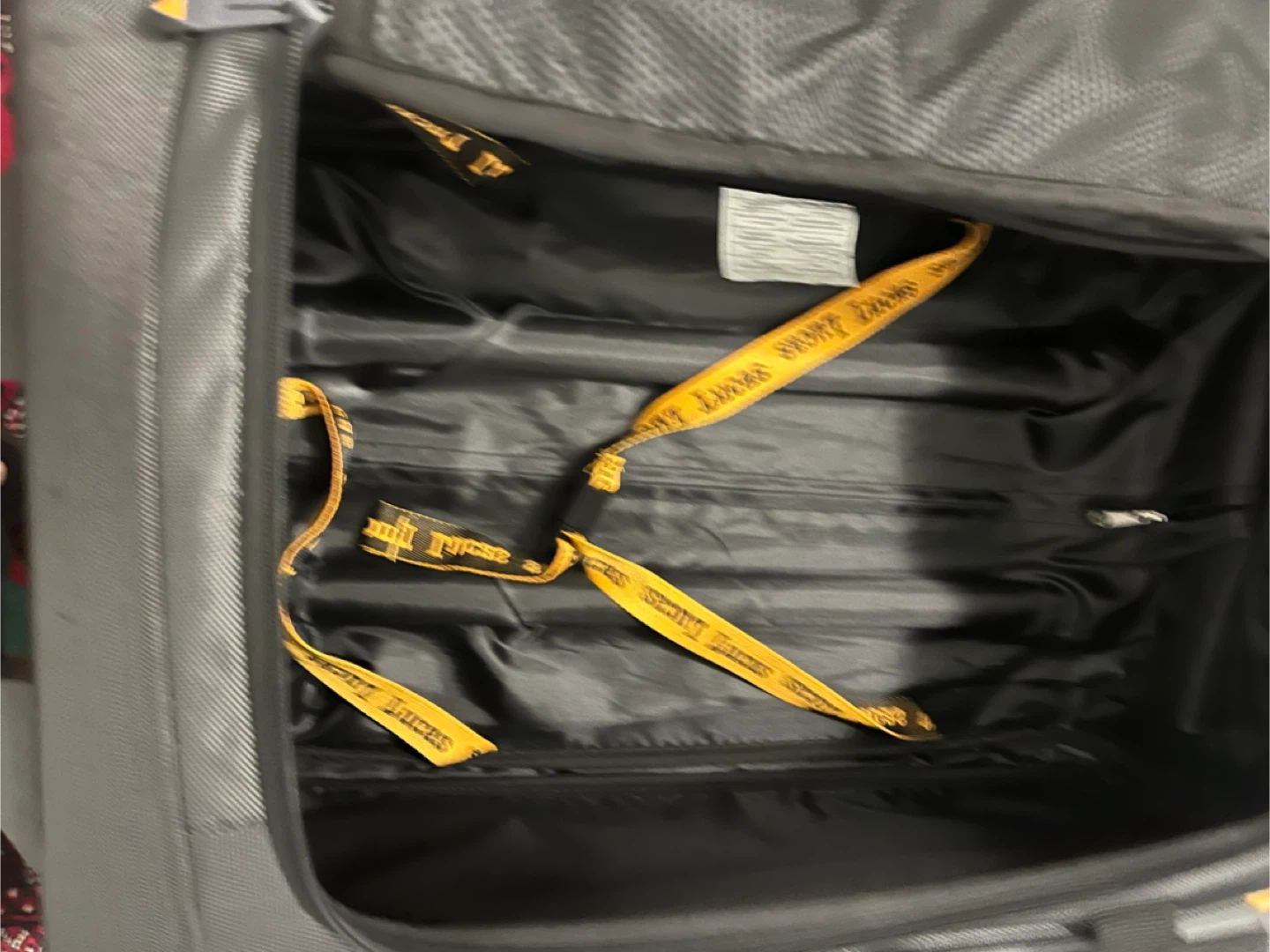 Lucas Expandable Rolling Suitcase26” - photo 4