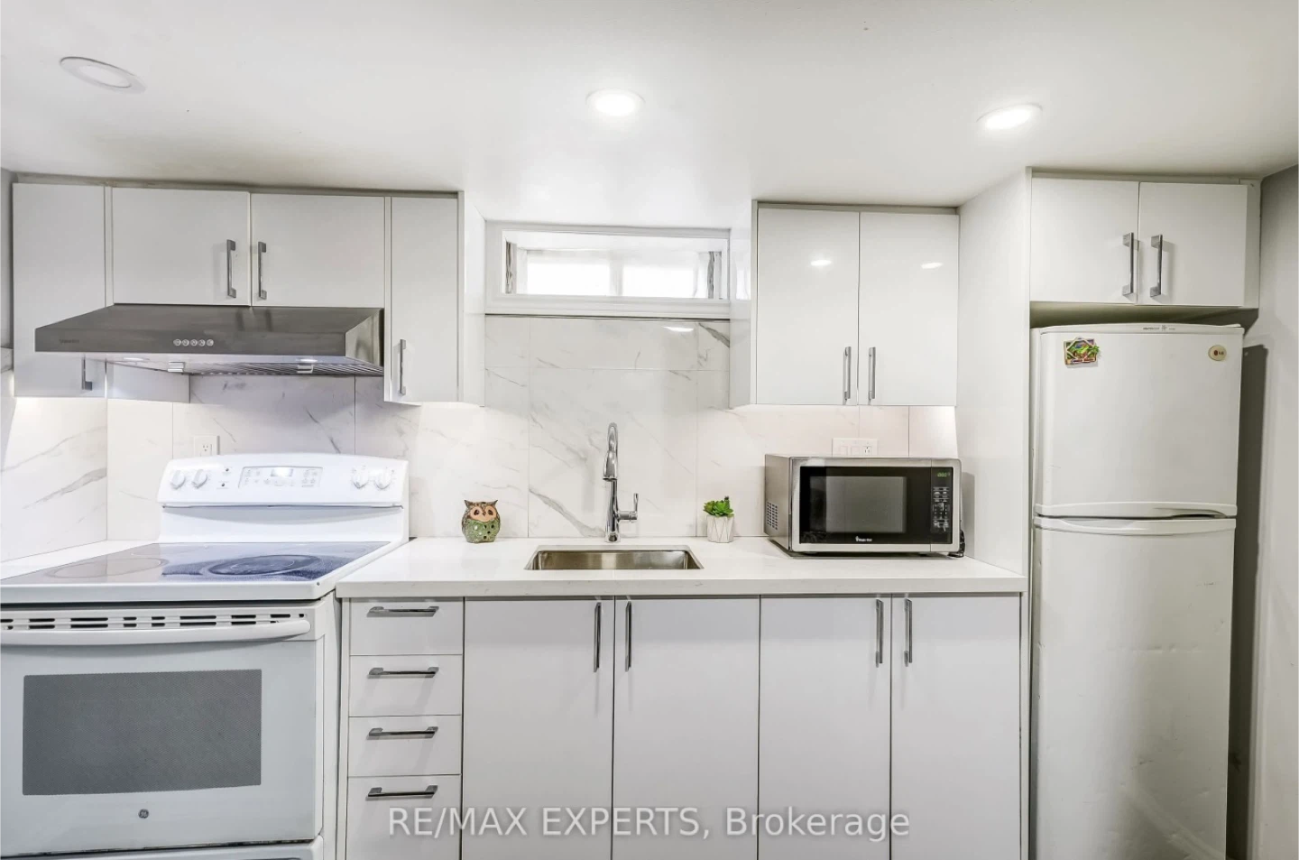 3 bedroom 1 bedroom basement for rent - photo 3