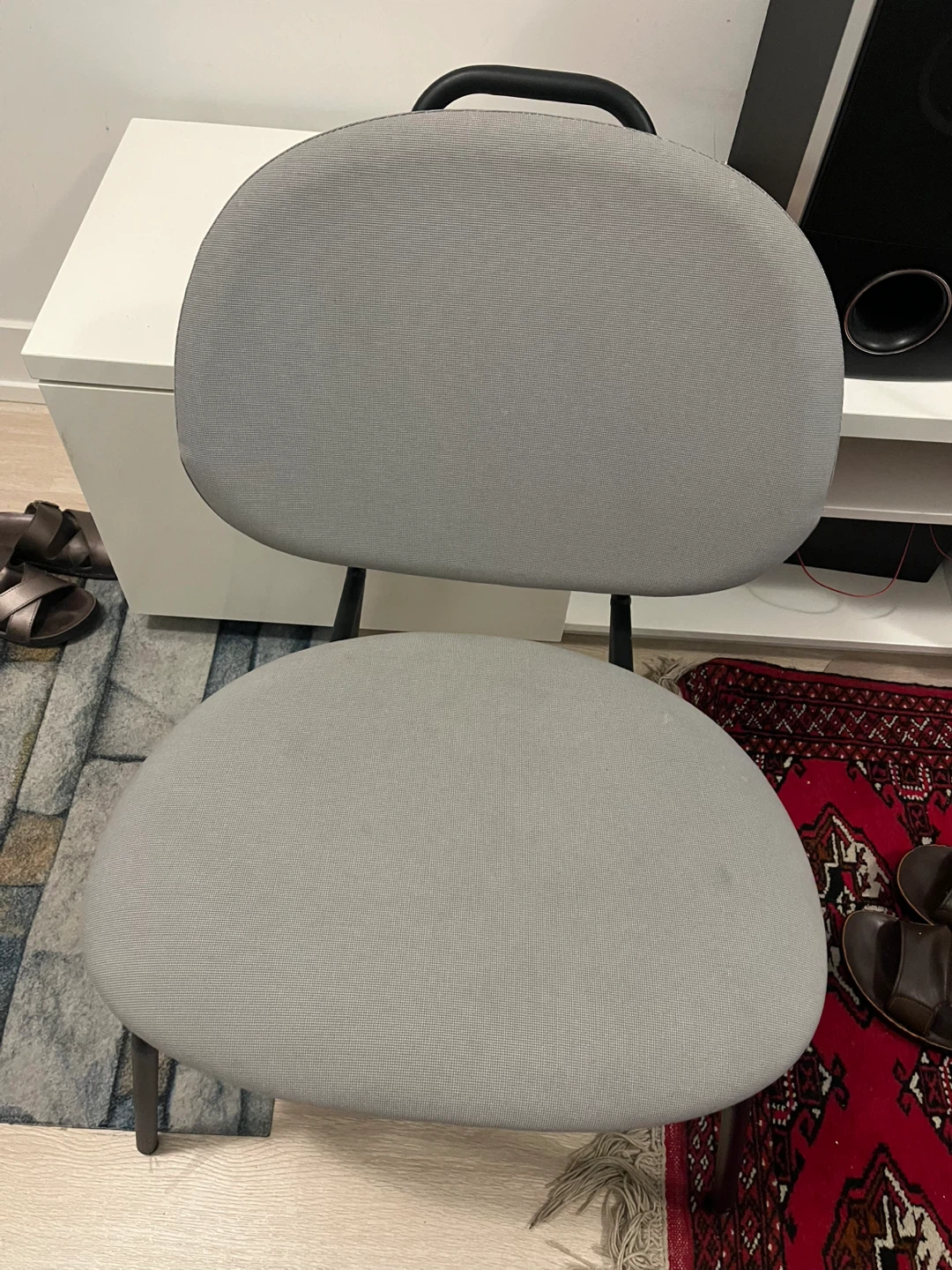 Grey upholstered accent chair - photo 3