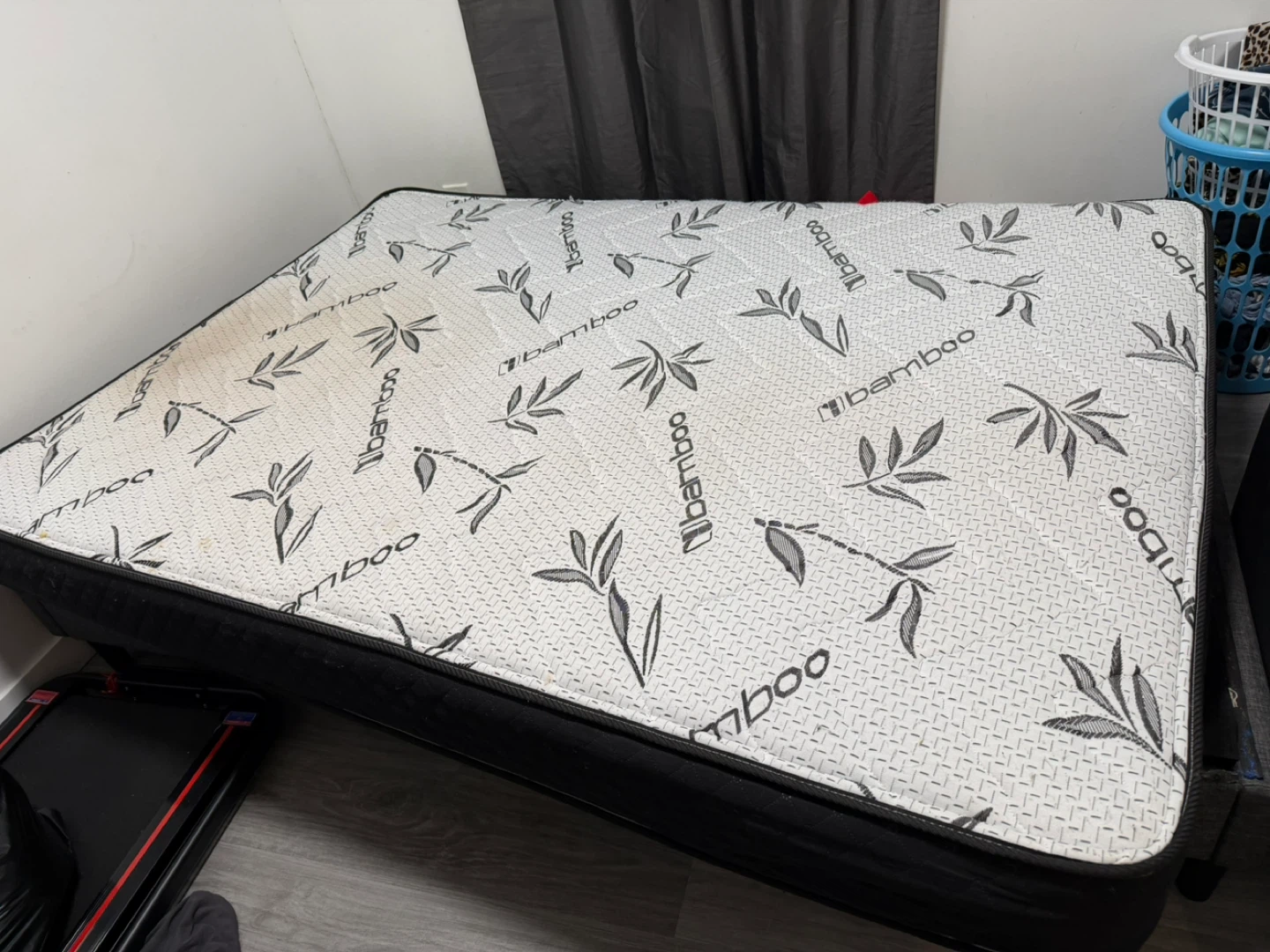 Queen Size Mattress with Bamboo Fabric Cover - photo 2