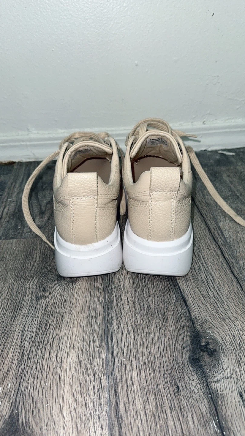 Zara Tan Leather Lace-Up Sneakers