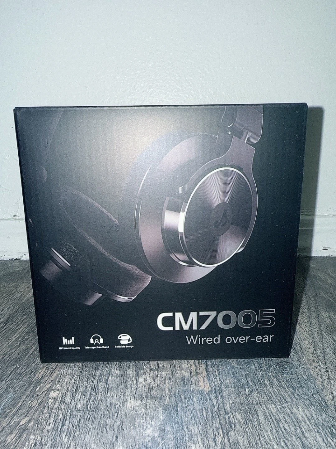 CM7005 Wired Over-Ear Headphones
