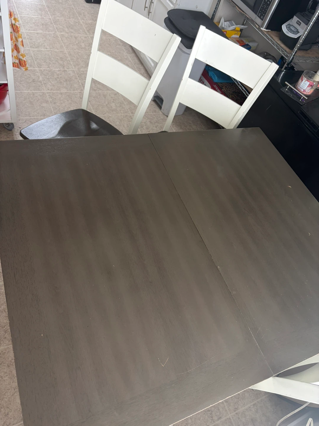 Two-tone dining table and bench set