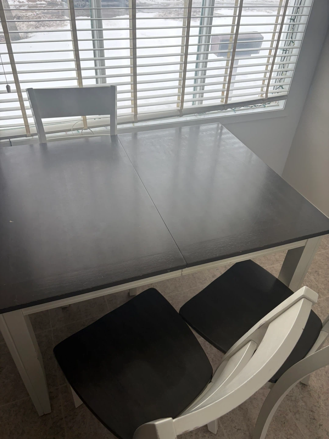Two-tone dining table and bench set - photo 2