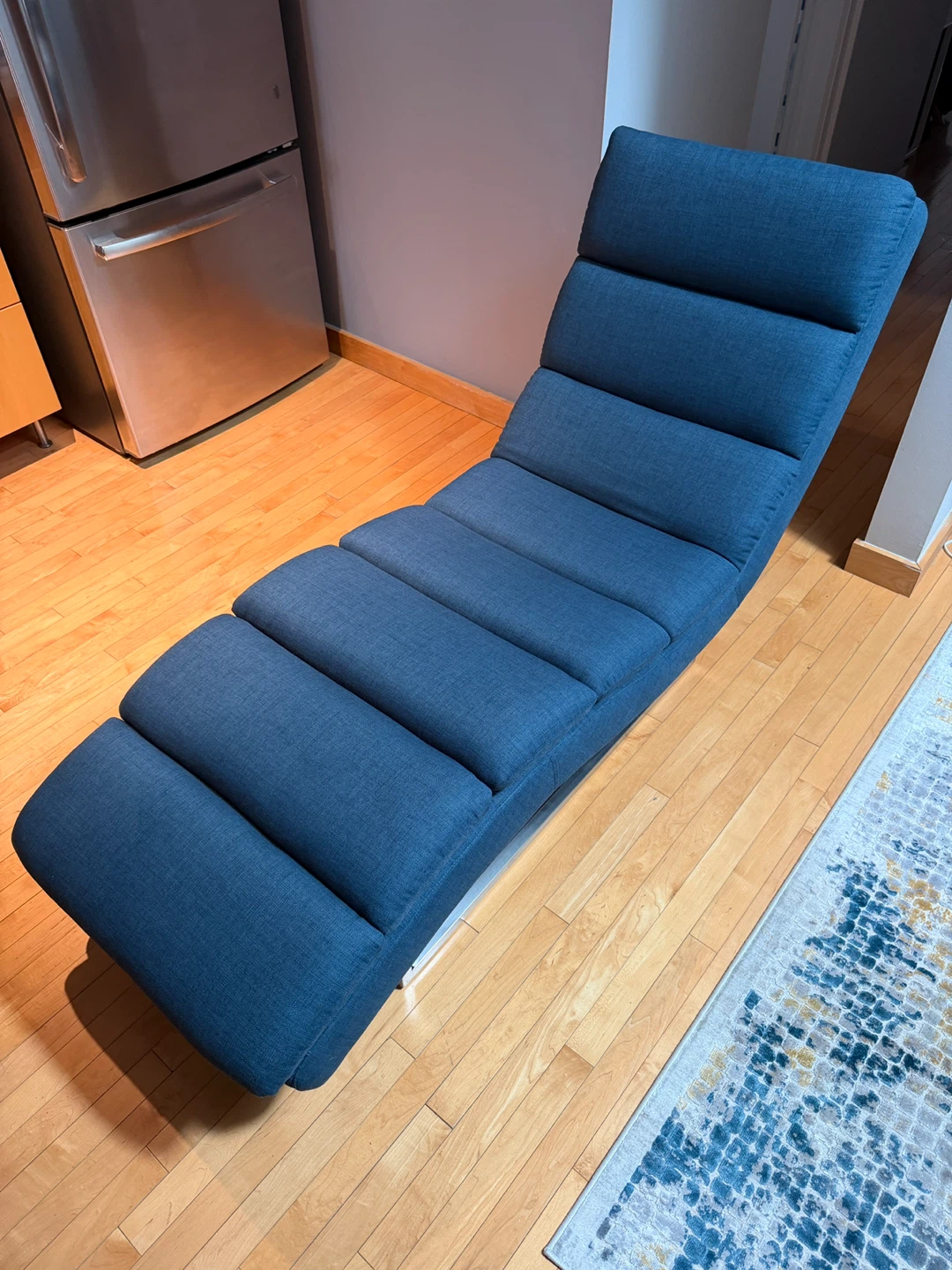 Structube Fiona Lounge Chair in Blue