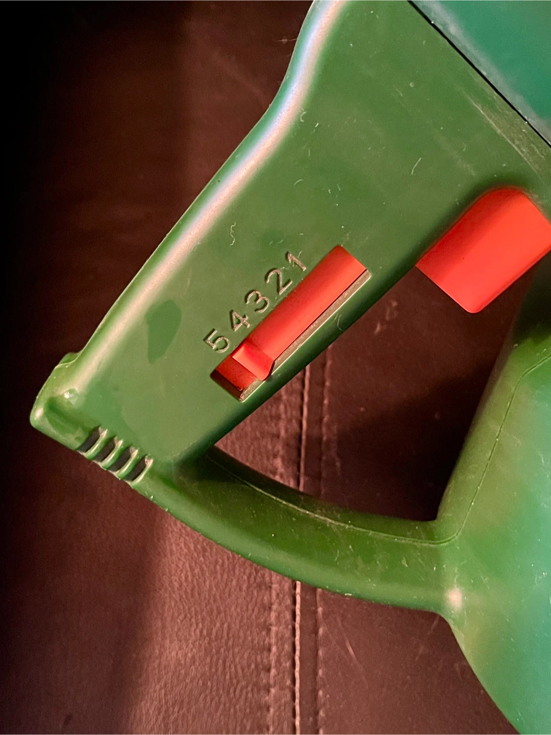 Scotts Easy Hand-Held Spreader - photo 4